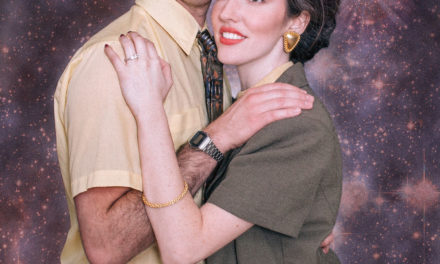 Koleksi Foto Pertunangan yang Unik Ala Tahun 80-an